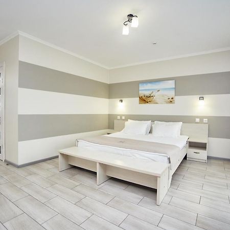 Family Hotel Happy Inn Zatoka Luaran gambar