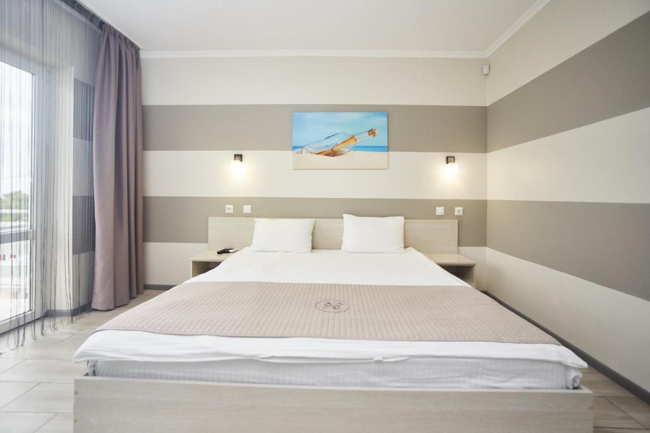 Family Hotel Happy Inn Zatoka Luaran gambar