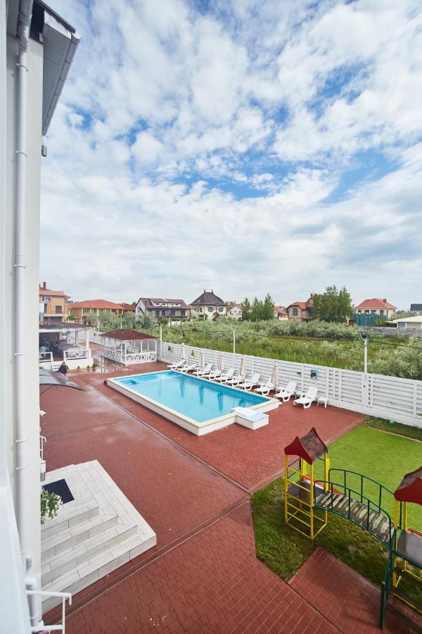 Family Hotel Happy Inn Zatoka Luaran gambar