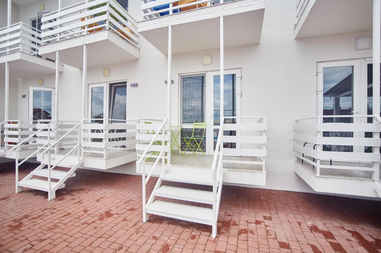 Family Hotel Happy Inn Zatoka Luaran gambar