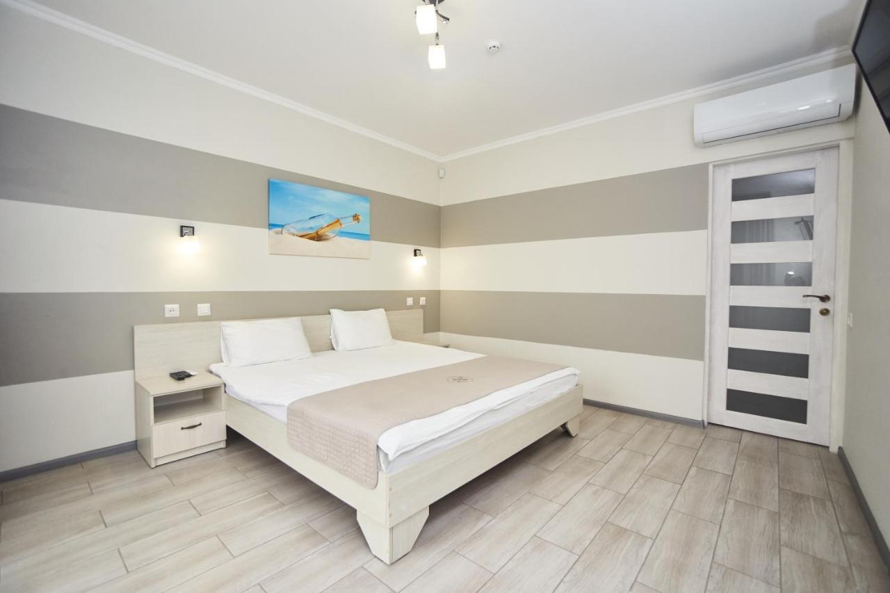 Family Hotel Happy Inn Zatoka Luaran gambar