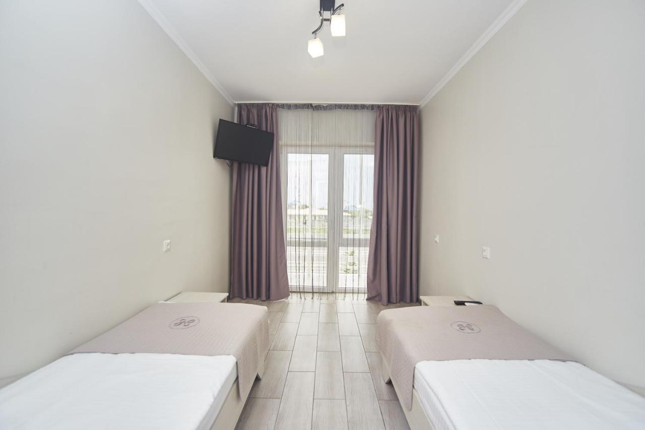 Family Hotel Happy Inn Zatoka Luaran gambar