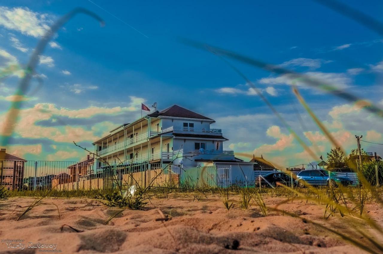 Family Hotel Happy Inn Zatoka Luaran gambar