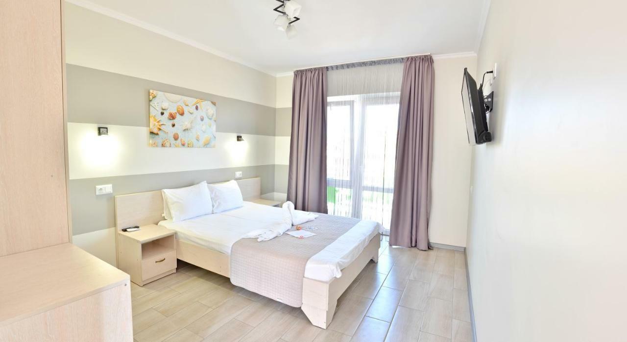 Family Hotel Happy Inn Zatoka Luaran gambar